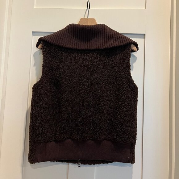 Varley Aspen Gilet Vest in Dark Brown NWOT XS - Picture 2 of 6